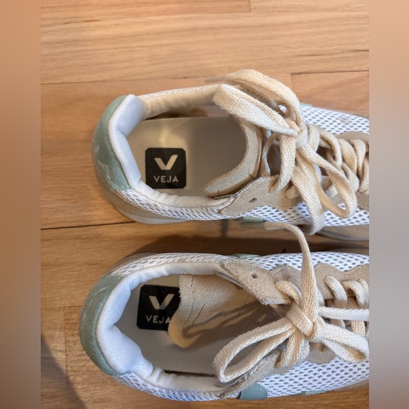 Veja Rio Branco Light Aircell trainers in the Lunar Matcha colorway size US 6 - Picture 11 of 13